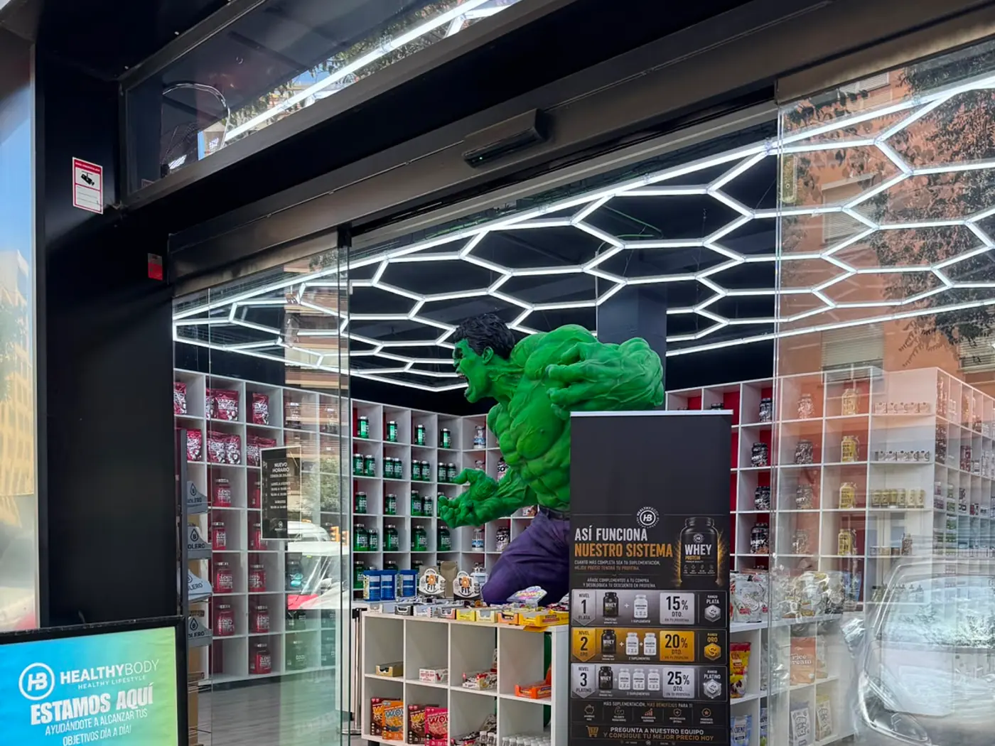 Fachada de la tienda Healthy Body Nutrition en Carrer del Pare Bartomeu Pou 52, Palma de Mallorca